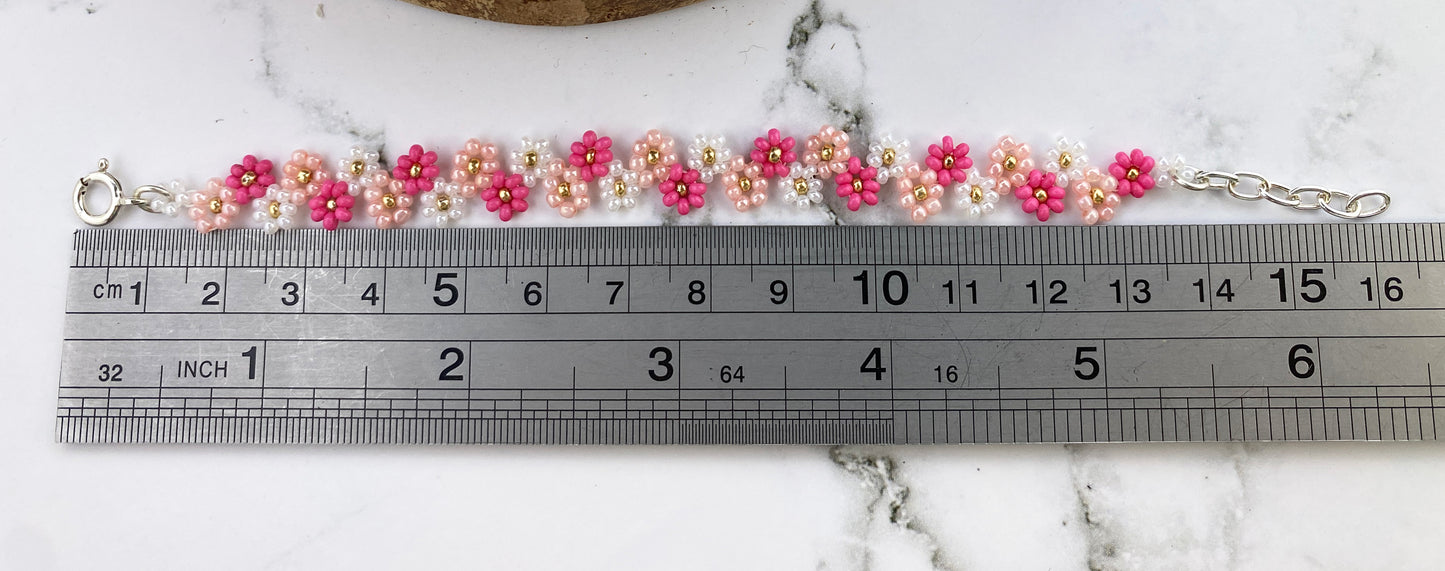 Pink Daisy Beaded Earrings & Bracelet Set