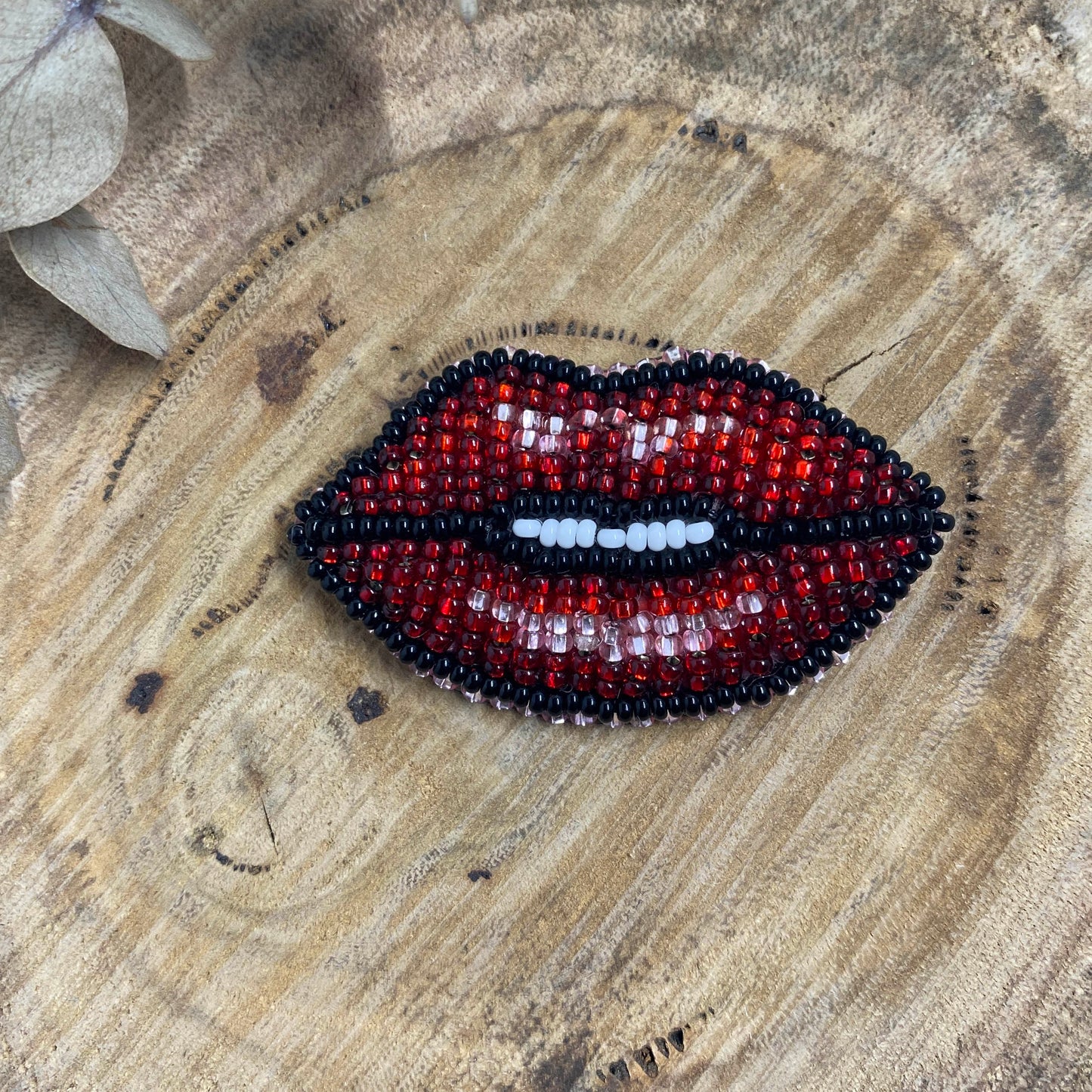 Lips Beaded Brooch