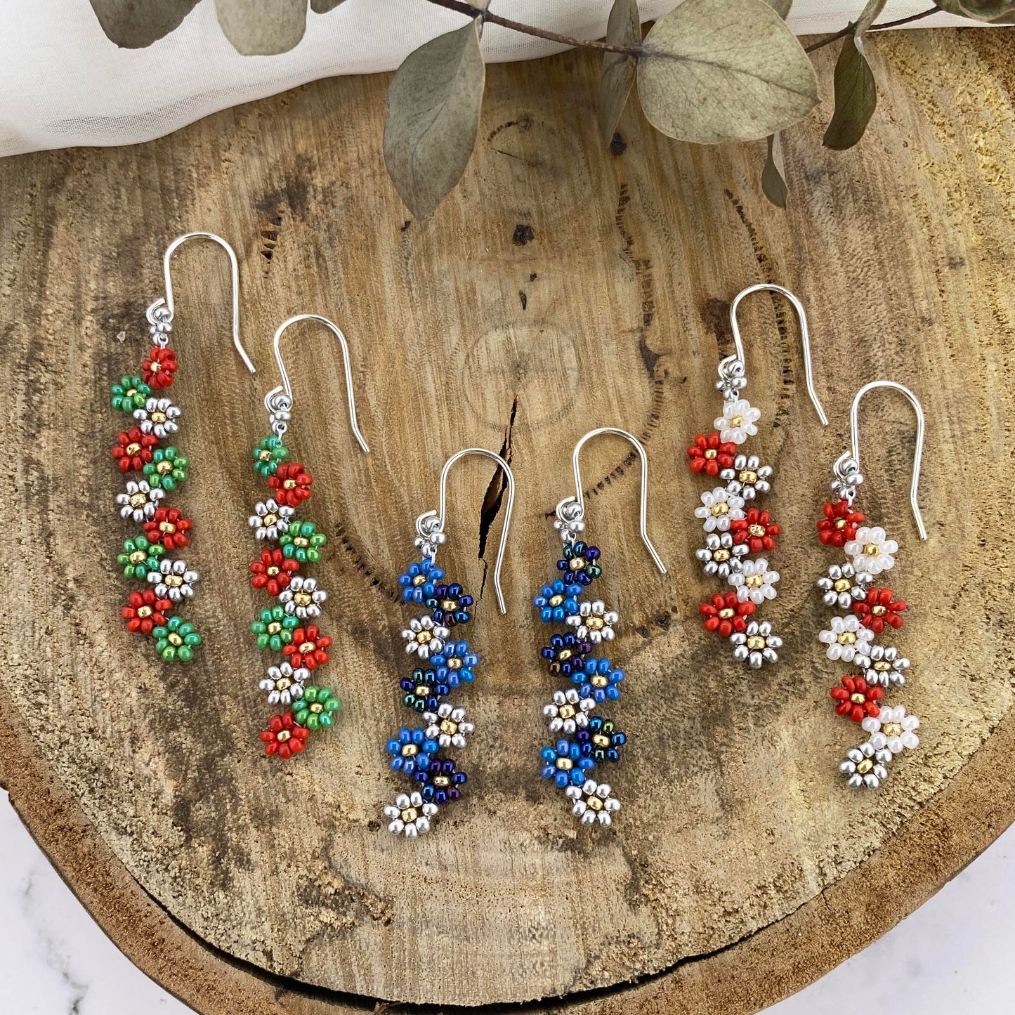 Beaded Christmas Daisy Flower Earrings