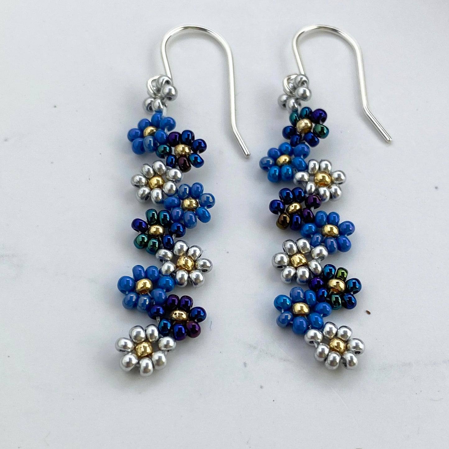 Beaded Christmas Daisy Flower Earrings