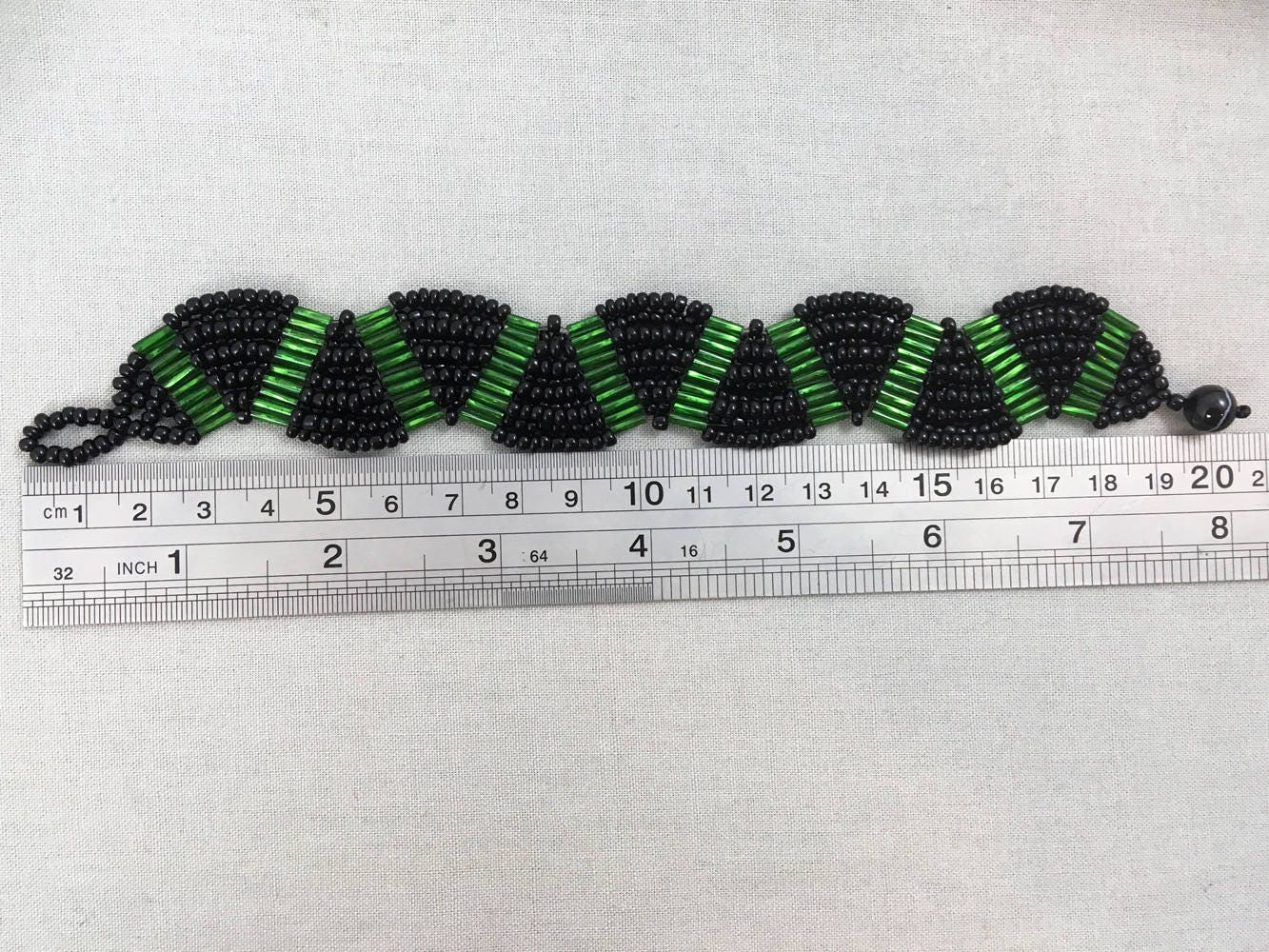 Green and Black Wavy Beaded Bracelet