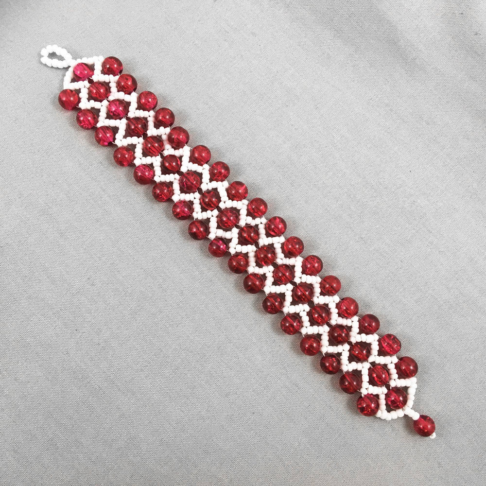 Wide Red and White Zigzag Beaded Bracelet