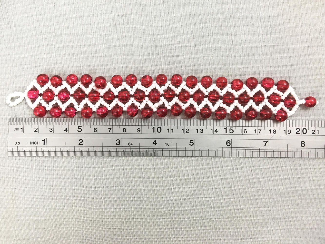 Wide Red and White Zigzag Beaded Bracelet