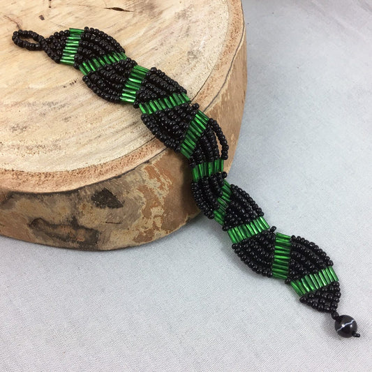 Green and Black Wavy Beaded Bracelet