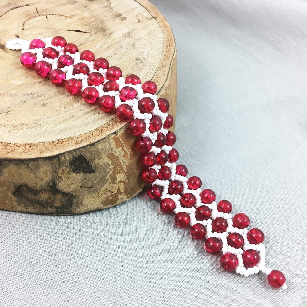 Wide Red and White Zigzag Beaded Bracelet